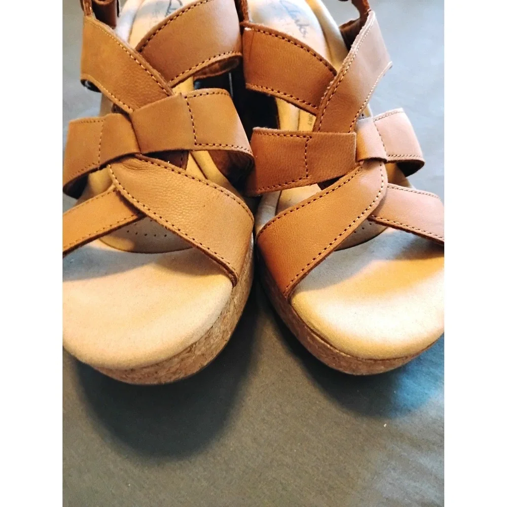 Clarks Collection Giselle Beach Tan Leather Platform Wedge Sandals Sz 8.5 M